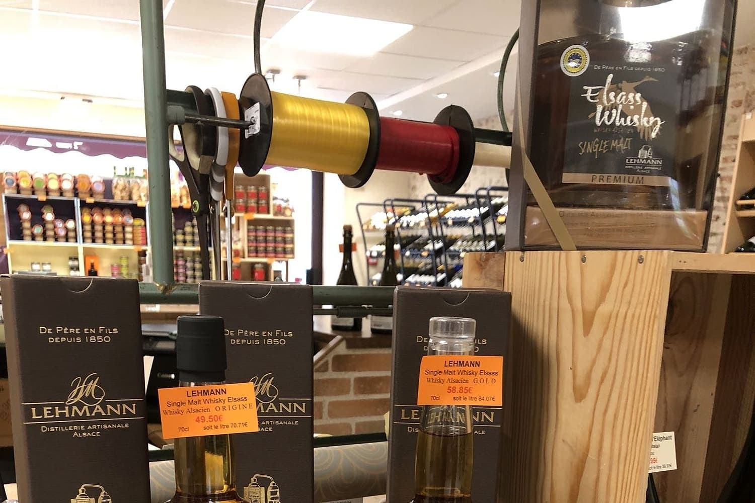 Coffrets et flacons présentés en boutique